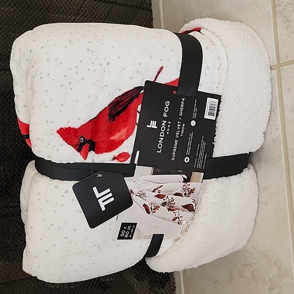 🐦 LONDON FOG CARDINAL THROW 🐦